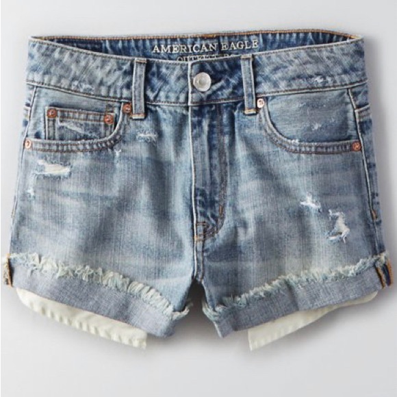 AEO Distressed Ripped Light Wash Jean Shorts - Picture 1 of 3